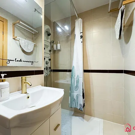 La Perla Infinity Apartment *